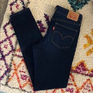 Levi’s 711 Skinny Jeans